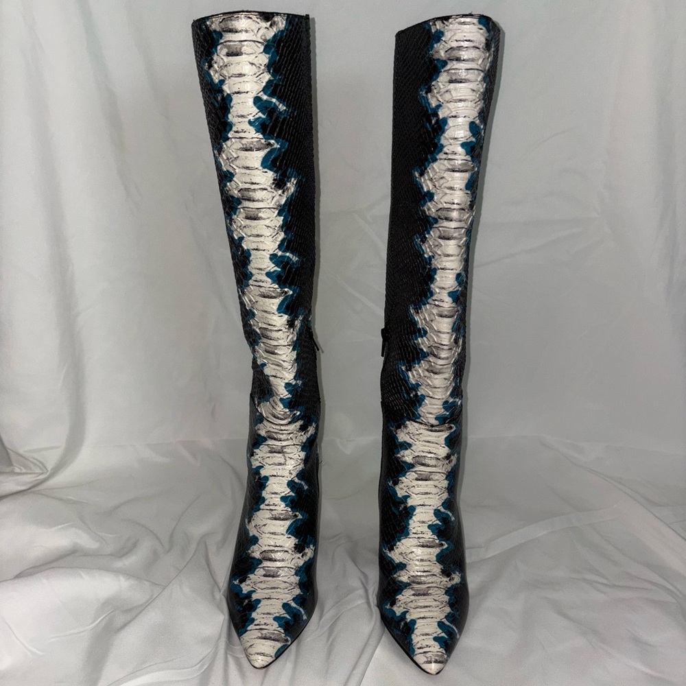 Gianni Bini Kellbie Snake Print Leather Boots. Knee high.